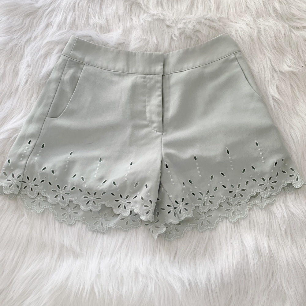 PInk Martini | scalloped eyelet dress shorts small